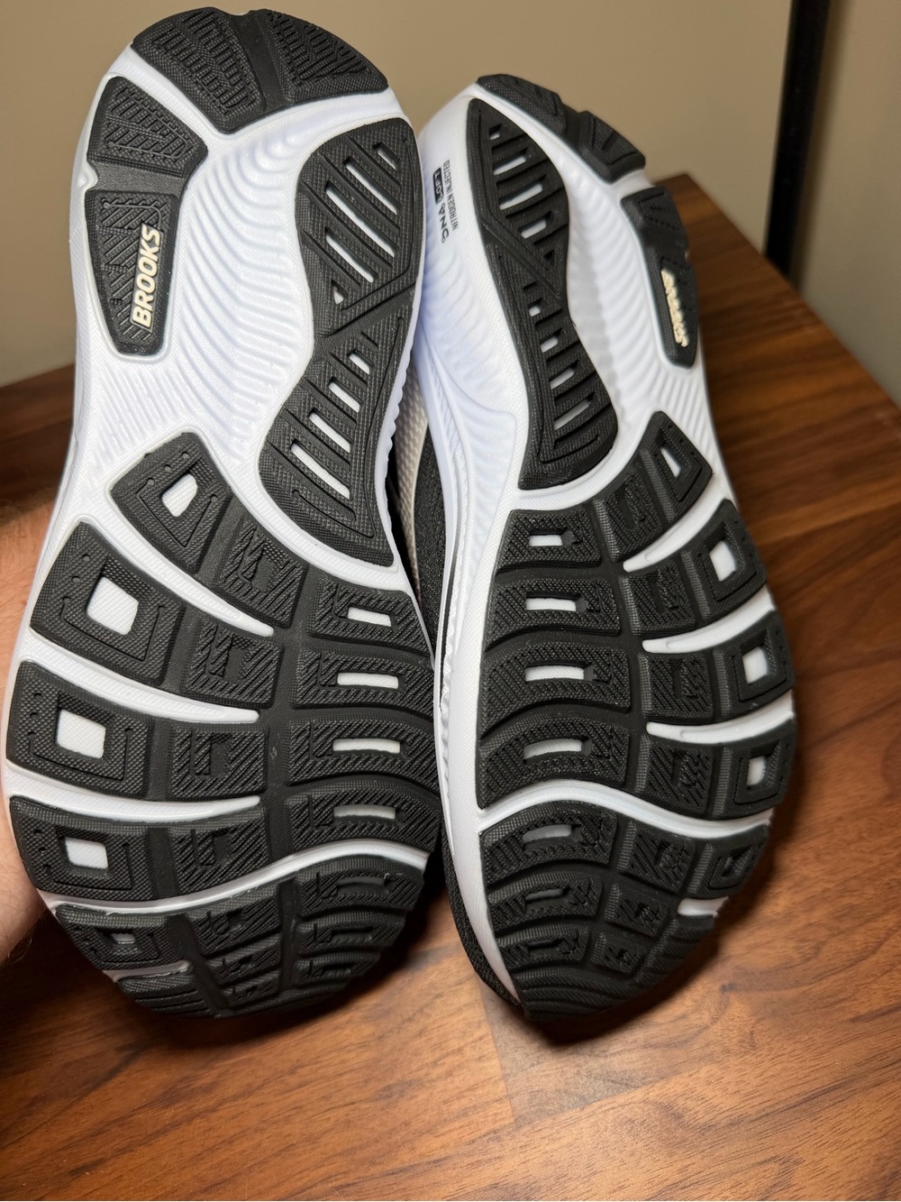 Brooks Women's Ghost 17 Black & White Running Shoe - Picture 8 of 10